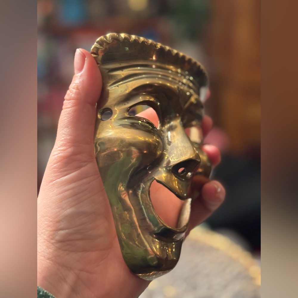Antique-Style Brass Mask Sculpture Botanical Wall Art 4 Vines, Florals & Altars - Picture 6 of 14